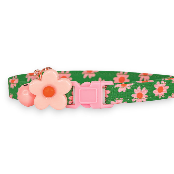 The Prep - Groovy Pink and Green Daisy Cat Collar